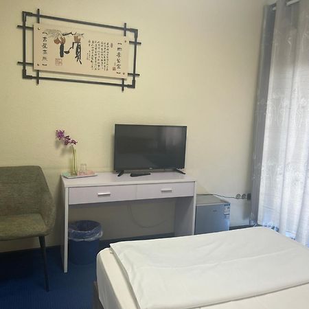 קלן Hotel Am Flughafen מראה חיצוני תמונה