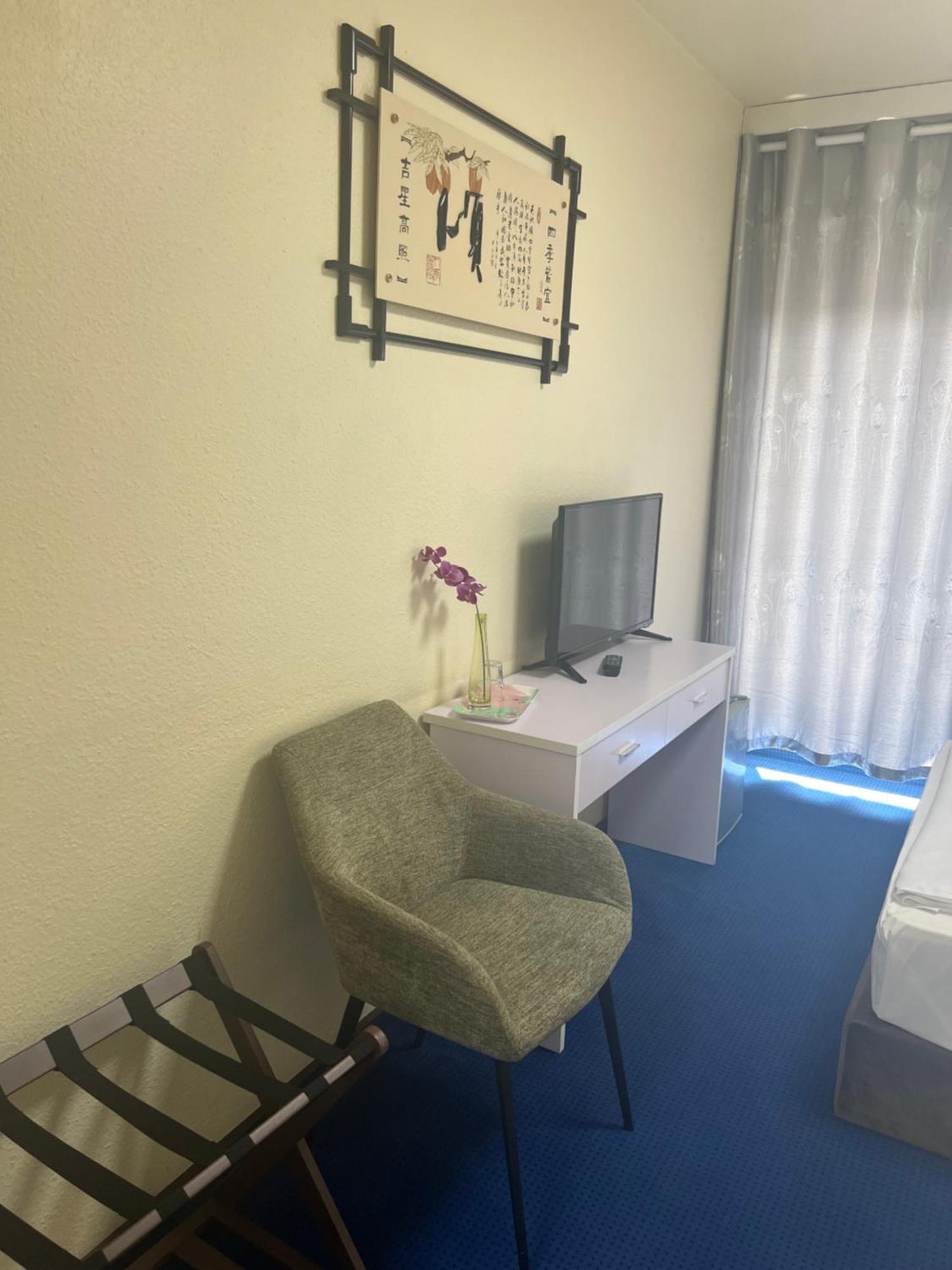 קלן Hotel Am Flughafen מראה חיצוני תמונה