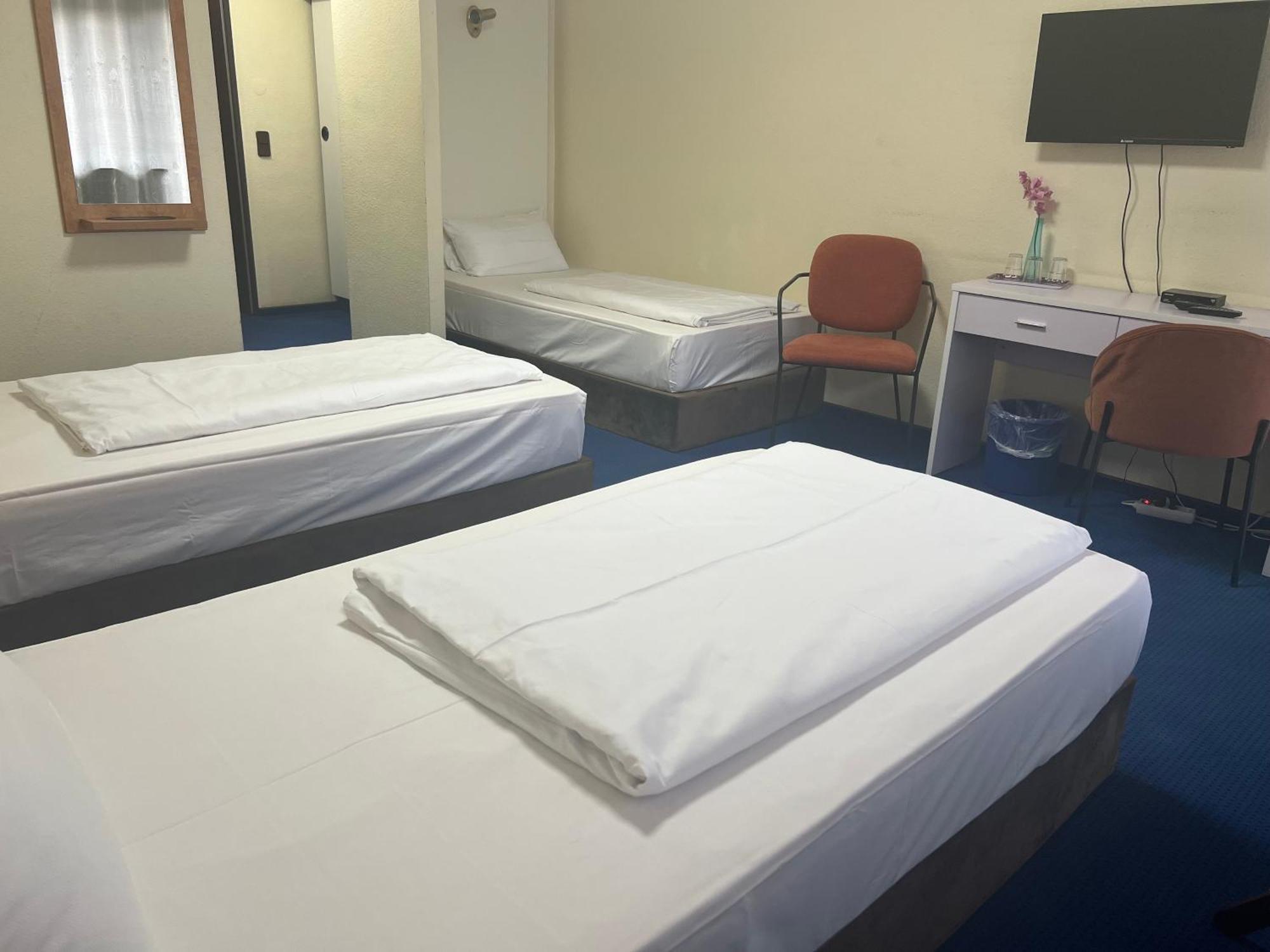 קלן Hotel Am Flughafen מראה חיצוני תמונה